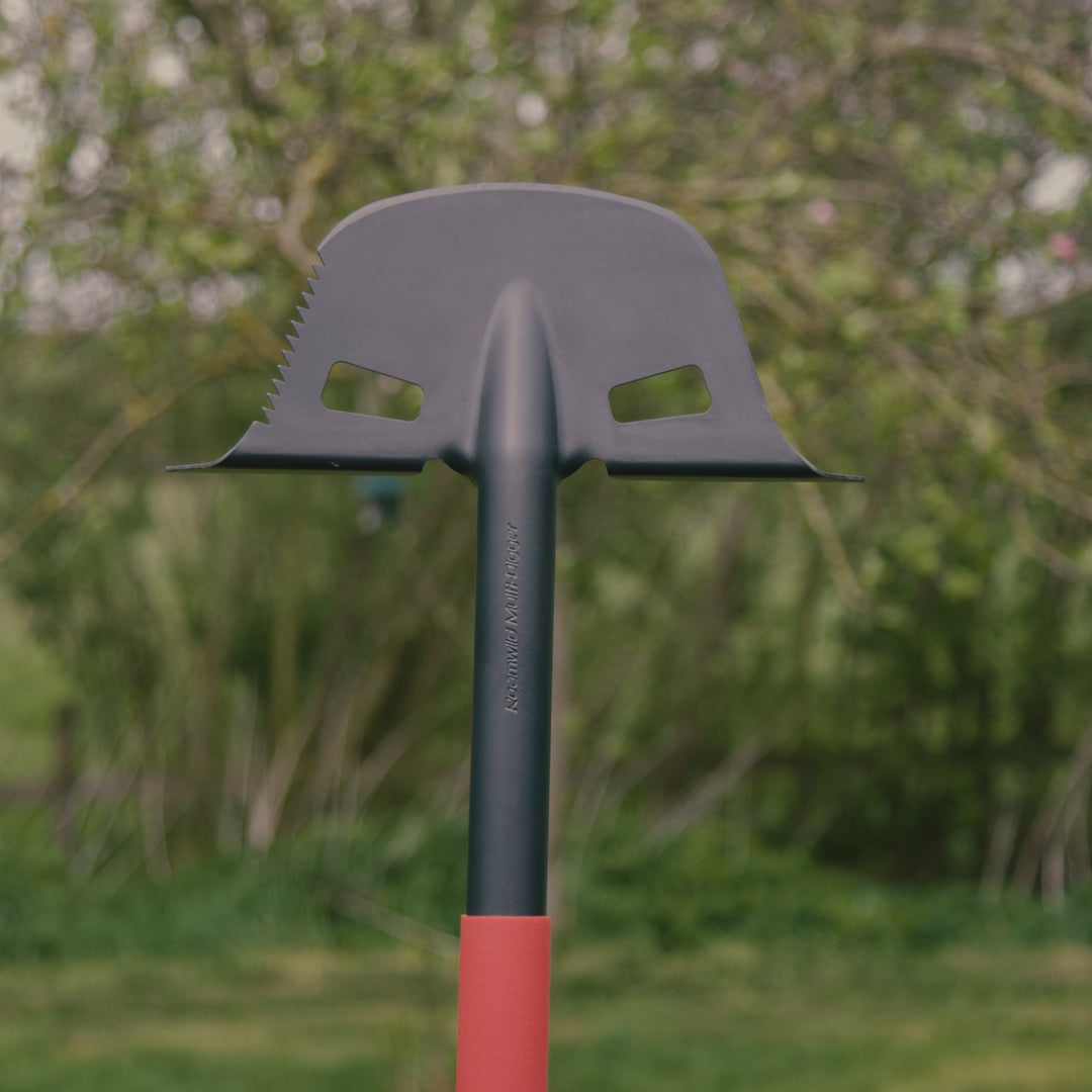 Load video: Roamwild Multi-Digger Edger
