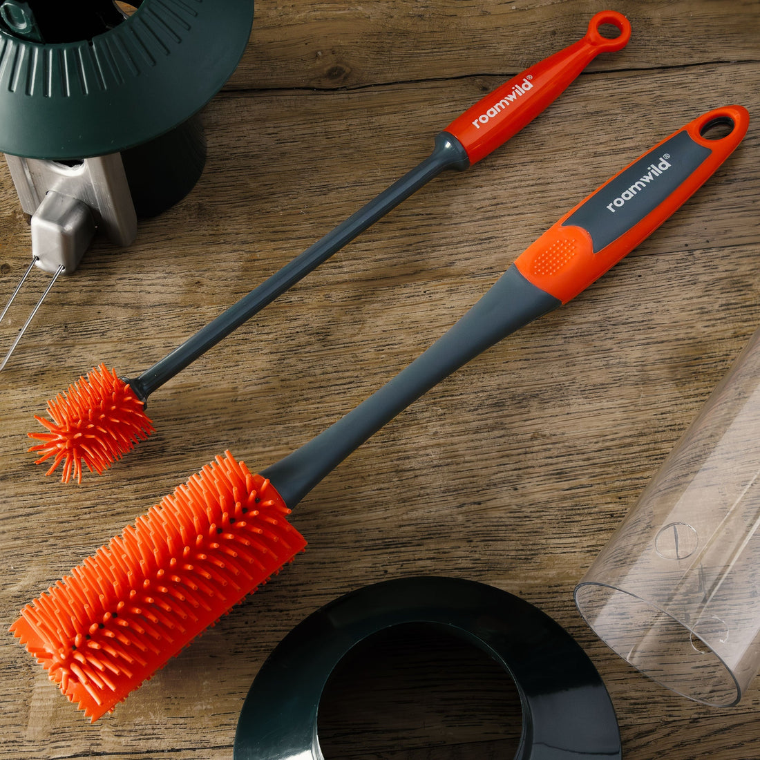 Roamwild Bird Feeder Cleaning Set with large and small brushes